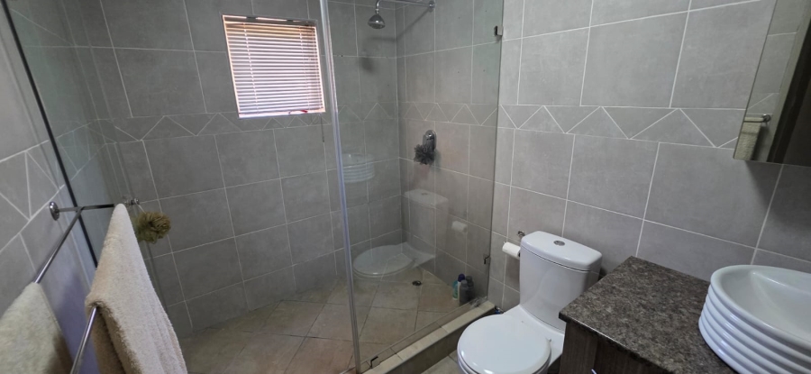 8 Bedroom Property for Sale in Meiringspark North West